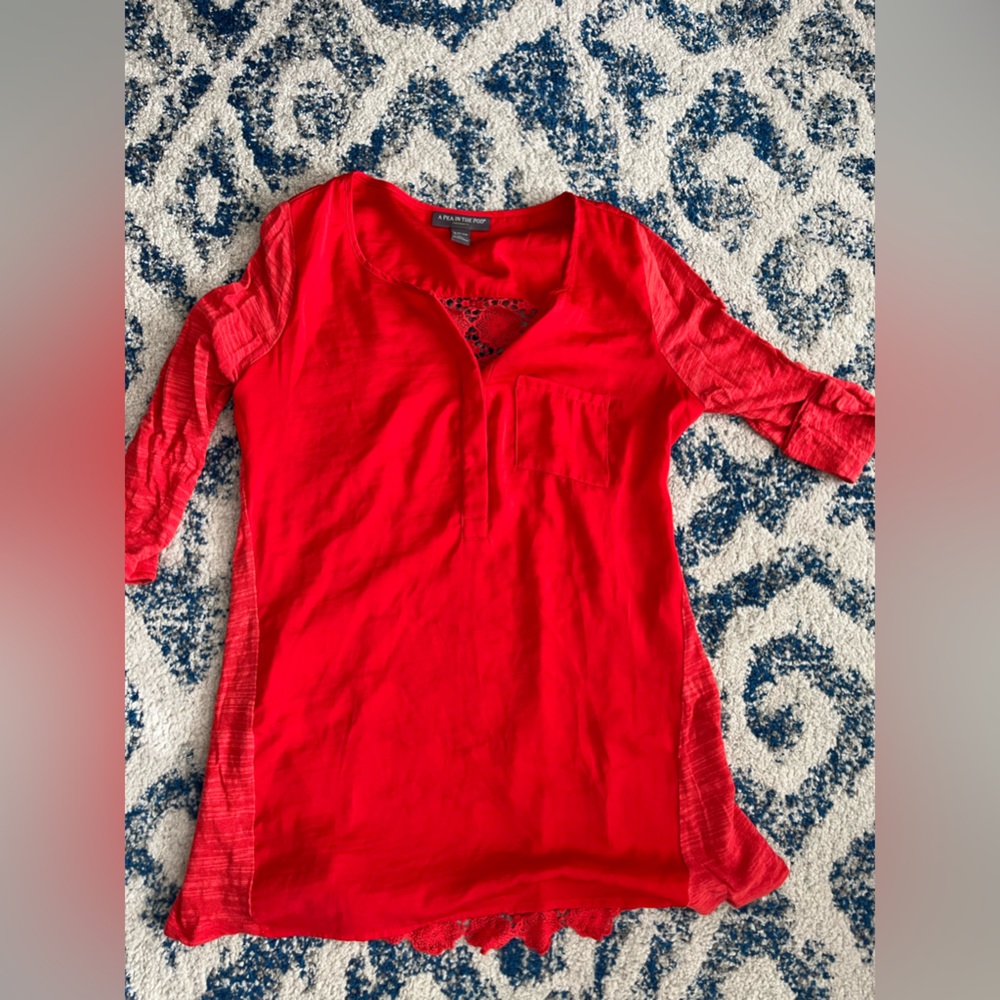 Red, lace Pea in the Pod top size small but fits like a medium